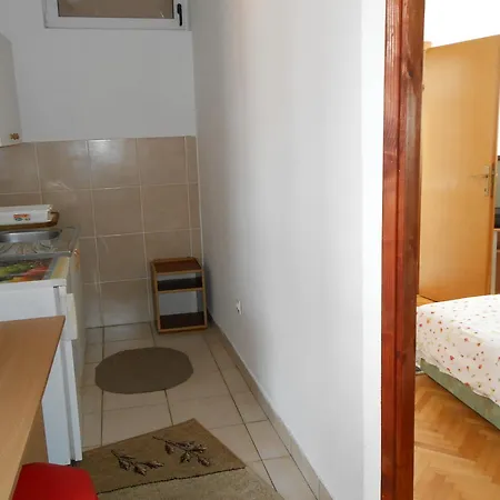 Guest house & Zdrava Hrana 3*