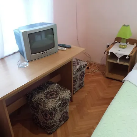 Guest house & Zdrava Hrana 3*