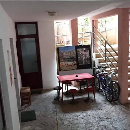 Guest house & Zdrava Hrana