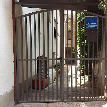 Guest house & Zdrava Hrana